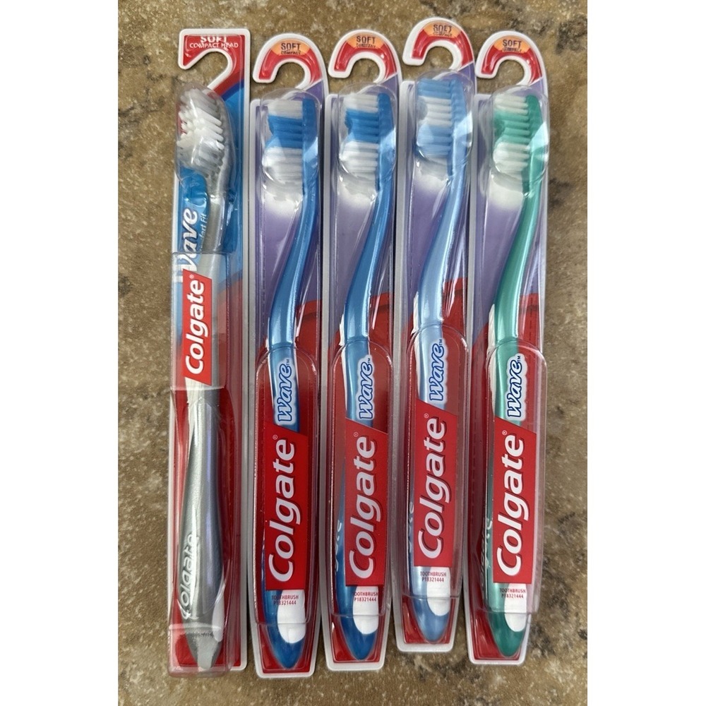 Colgate Wave Ultra Soft Toothbrush Lot of 4 New Sealed